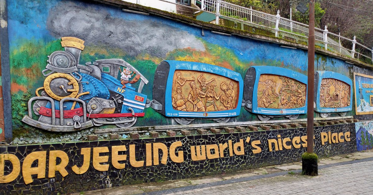 inabinpradhan's tweet photo. #Darjeeling world's nicest place

Yes it is !! https://t.co/Dprq4rz4Ai