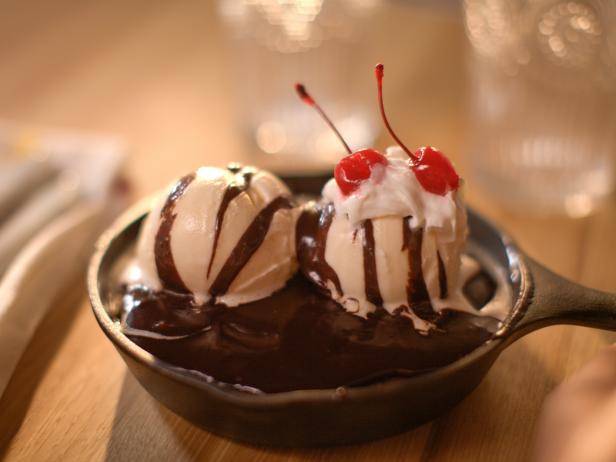 somniescafe's tweet photo. to: @cuddlechvv
from: @yunsunghet 

❥ hi bestie

♪full moon♪ https://t.co/hQPsIPsSxI