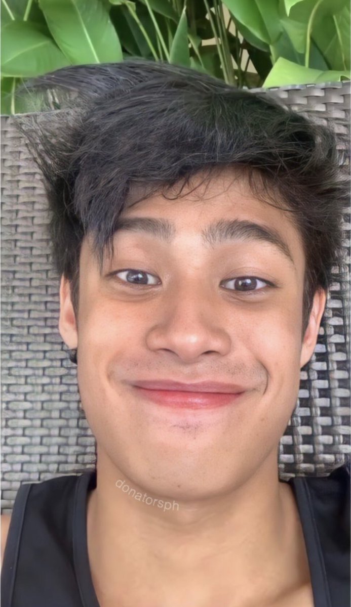 DONATORSPH's tweet photo. kaya ko namang makipag titigan sayo, ang hindi ko lang kaya ay ‘yong hindi mahulog. 🙈🙉 https://t.co/EyIjkTnGn7