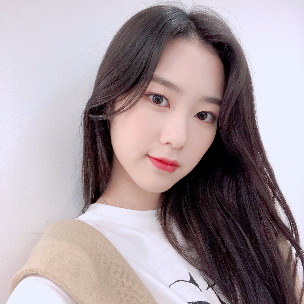 WM_OHMYGIRL's tweet photo. #오다주웠지호 #월요일 
오늘도 다들 힘내요!! https://t.co/wnsshPSc7Y