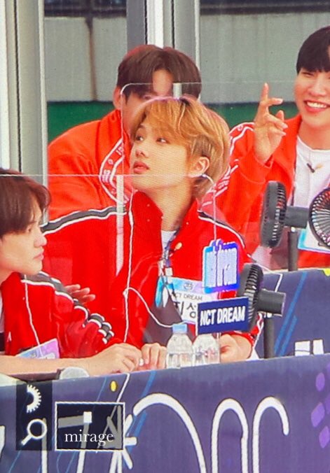 mirage0205's tweet photo. 200914 자연광 최고네... #지성 #jisung #NCT #NCTDREAM https://t.co/XU5J2PSXOu