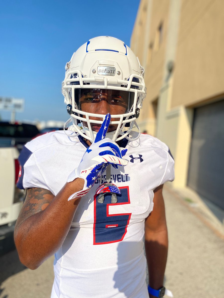 ms_jamese's tweet photo. We have now entered Chapter IV! The show is about to begin!! @JamariSirmons #myrunningback #senior2k21 #TRroughrider https://t.co/mpKMFU95kS