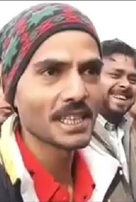 #MyMiddleFingerStandWithUmarKhalid

Umar Khalid right now