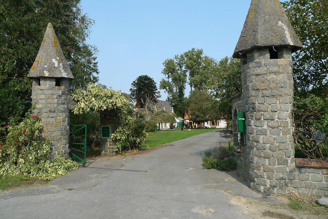RolandDerveaux's tweet photo. 11 september - Rondje gefietst op (één van) mijn lievelingsparcours (Zingem-Oudenaarde-Nazareth-Kruisem) - Deel 2: #Huise, #Nazareth, #Kruisem, #Wannegem, Huise. Meer beelden op https://t.co/1mBemigAwN https://t.co/jjdIzb5MN0