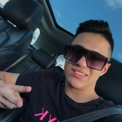 lucasS__2020's tweet photo. #NovaFotoDoPerfil https://t.co/naRu7C1d6E