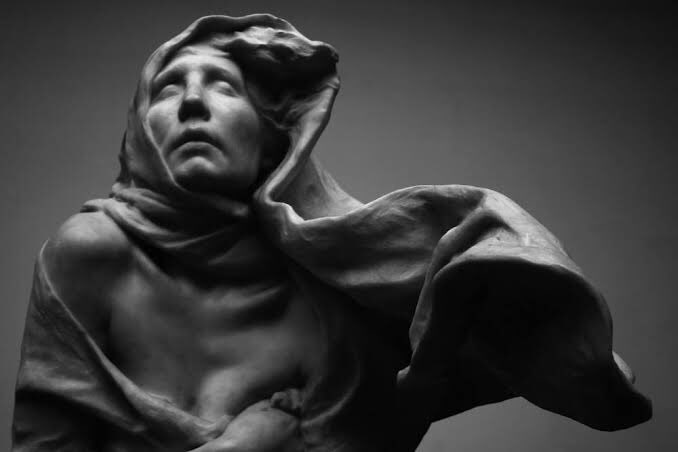 ExLatam's tweet photo. Today we celebrate the birth of Chilean sculpture Ernesto Concha (1875-1911). The piece entitled “The misery” belongs to #coleccionMNBA and is located in the central hall of the museum. Do you know it? 👏🙏👌 https://t.co/uVZgRslXV4