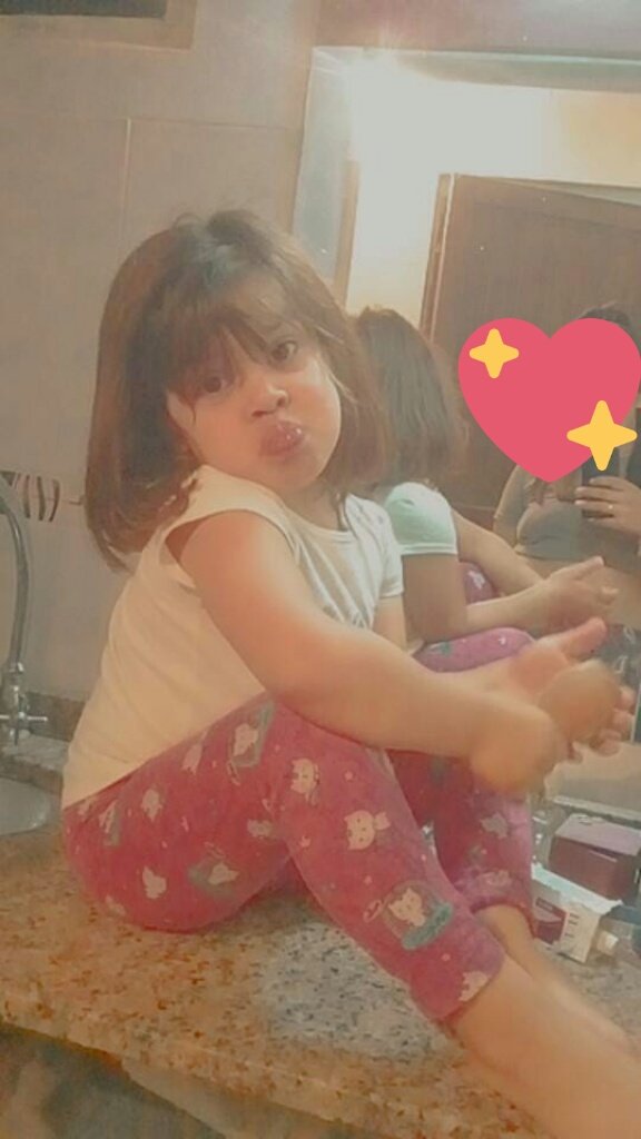 Te tendria en una burbujita ❤ Para que nunca sufras, pero la ley de la vida es que te vallas formando en una persona hermosa, fuerte y honesta.. Pero mamá siempre va ir detrás de todas tus etapas. Cuidandote lo mas posible que sea.. Mi PRINCESA DOMINIQUE ❤