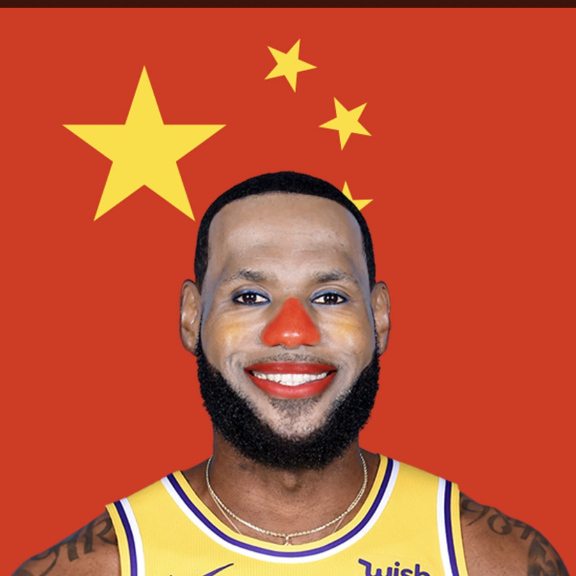 SHOWMEAMERICA's tweet photo. @KingJames only cares about one thing! https://t.co/1jIT38HvEp