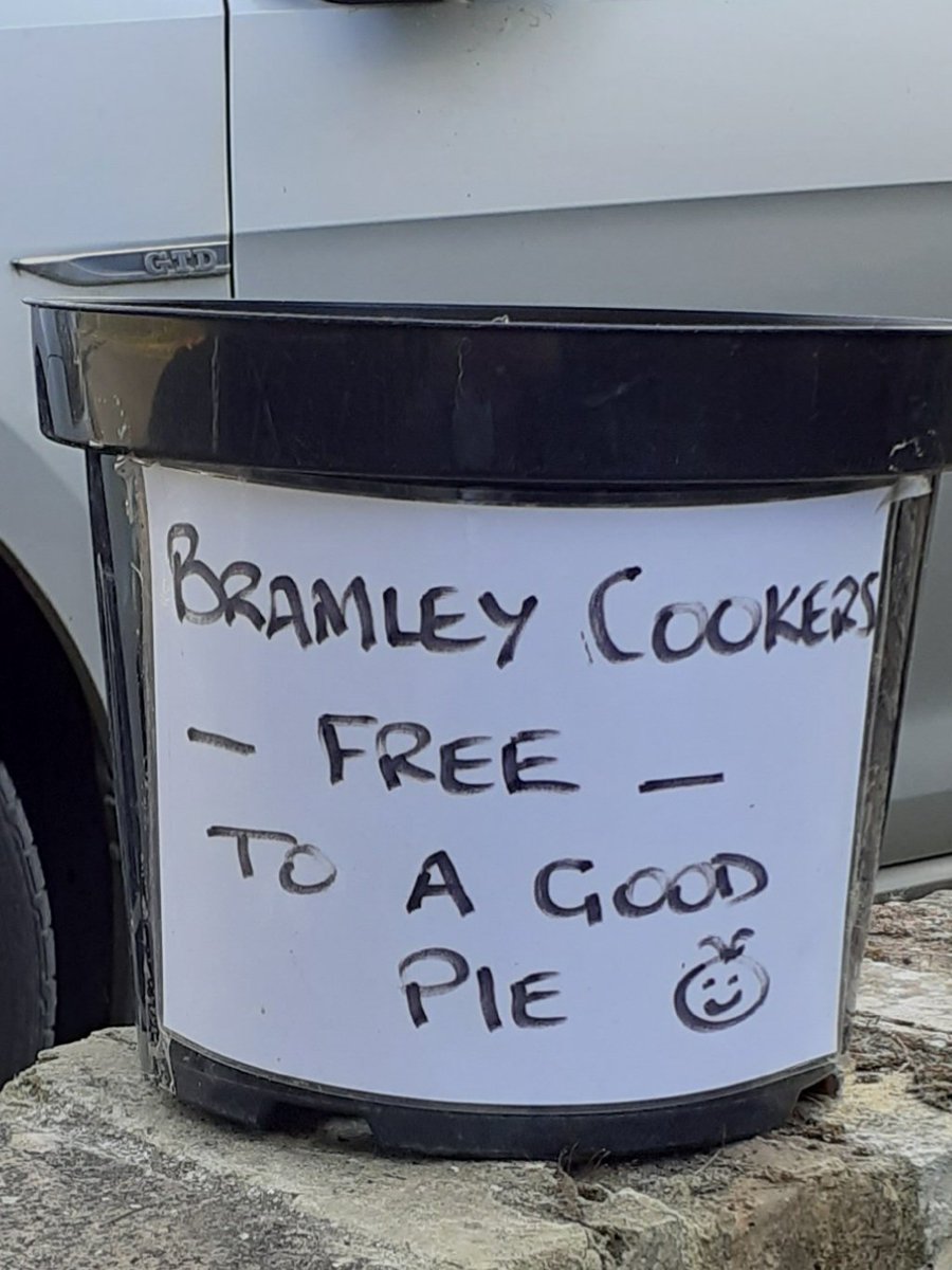old_bakehouse's tweet photo. Spotted on a garden wall this morning 😄 #MondayMotivation #MondayMorning #MondayMotivaton #picoftheday #photooftheday #Foodie #Cambridgeshire #Mondayquotes https://t.co/hwIRnvIpn8