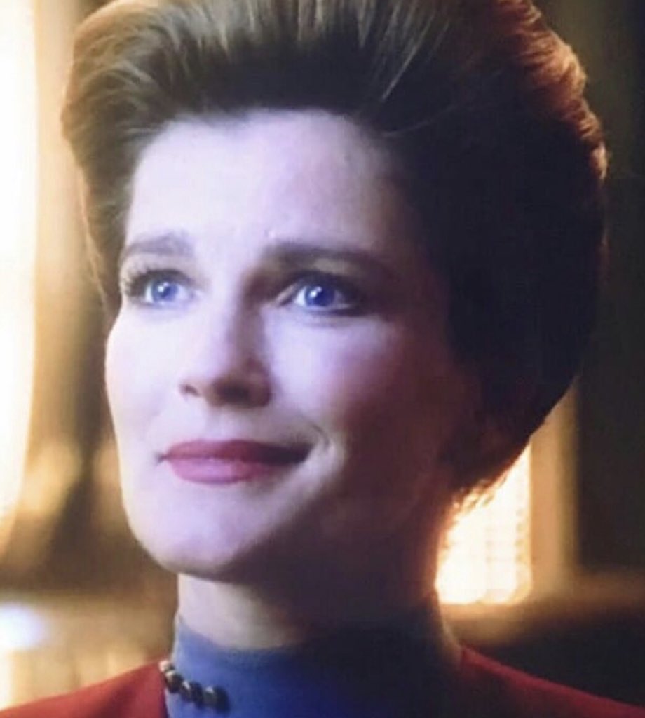 jemabean1's tweet photo. Oh Gosh yes!!! #bringbackjaneway #StarTrekVoyager https://t.co/Cso9th0leM