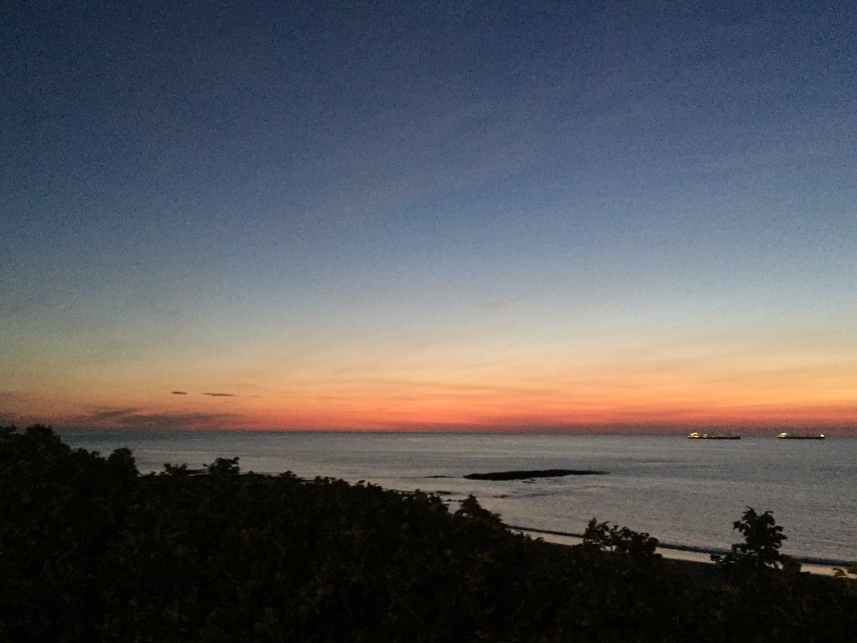 Beautiful drive to work this morning. #longsands #tynemouth #whitleybay #claremontnews #wedeliver