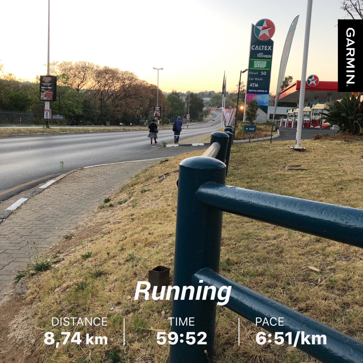 bonchiachanza's tweet photo. @sontondlovu @tumisole @KeleTlouane @NeoMohlatlole @thandymatlaila Tried a NEW ROUTE today. Not one of my best #workouts but with #stayinthefight #chasing150 #running #runbonchirun #RunningWithTumiSole https://t.co/nV7JJK28hk