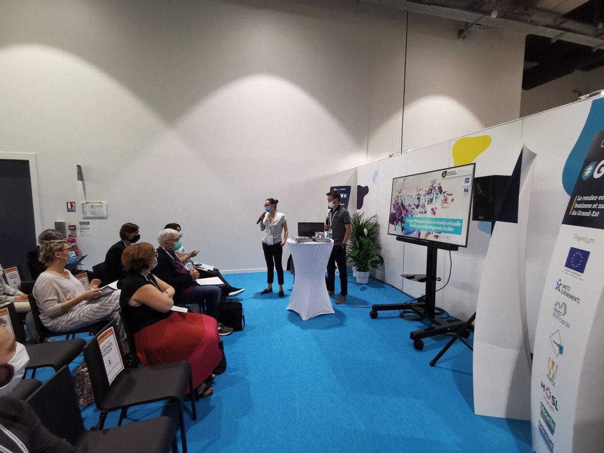 DinetJerome's tweet photo. #Applinou, #Rob-Autism, et la réalité virtuelle au service des jeunes patients avec #Miststudio : trois projets avec le 2LPN de l’UL présentés au #GEN2020 avec des échanges privilégiés avec M. le Recteur #JM_Huart. https://t.co/4CbycLevak