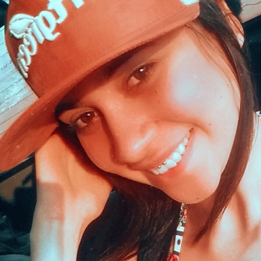 Evelynm70105610's tweet photo. #NewProfilePic #seamando #ligandomodofodase #emeacholindamesmo #oqueimporta #eminhaopinião #osoutrosquelutem #pracontinuar #tentandomederrubar 🤭😉 https://t.co/5zeLQlp7cl