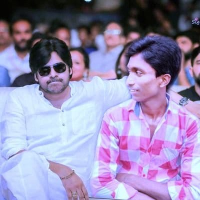 harishB_3's tweet photo. #HBDVijayNaidu
Supper look https://t.co/KfGWJ002Em