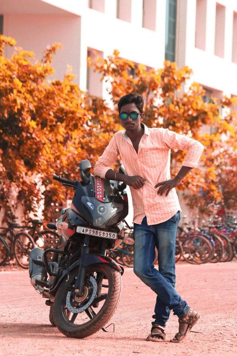 SiddhuMukku's tweet photo. #HBDVijayNaidu
@VijayNaidu_B https://t.co/cUwYi4tY5t