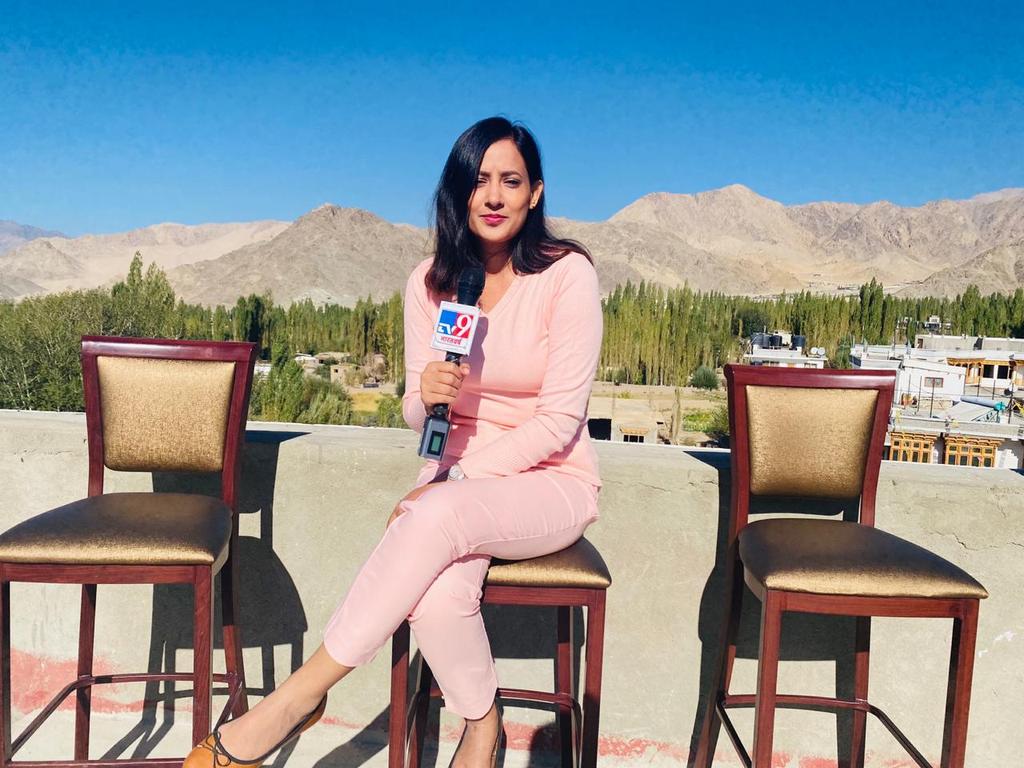 VarlinPanwar's tweet photo. Watch me LIVE on @TV9Bharatvarsh at 12 O'clock today. https://t.co/80lolqKpL4