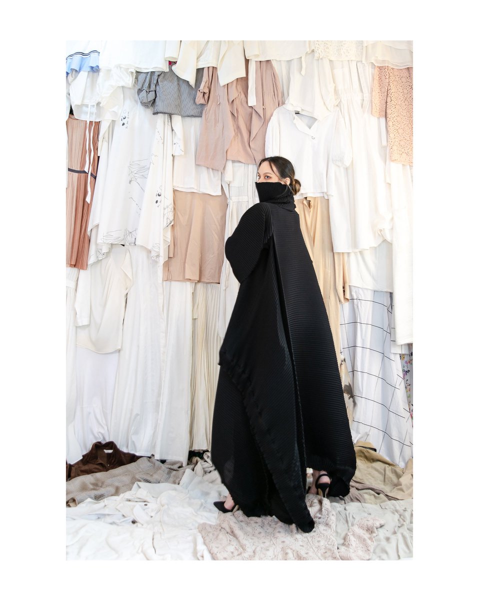 fashionteria's tweet photo. My suggestion on New Normal Look for Post Covid Era from my fall winter 2020 collection.
#newlook2020 #newnormalfashion #newtrend #postcovid #abayastyle #fallwinter2020 #F/W2020collection https://t.co/gZfDRsjuQx