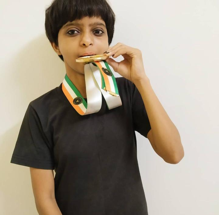 officialrachana's tweet photo. And i turned my weakness into power🥇 I am so grateful for everyone in my life.
Finally we did it. 

#IndianPlankRecord #PlankForIndia #IndiaBookOfRecords
#2Hours29Minutes43Seconds #PlankRecord #ScoliosisWarrior #India #Gujarat #Ahmedabad #PlankHold #LongestAbdominalPlankInIndia https://t.co/pzvFDE2Iq4