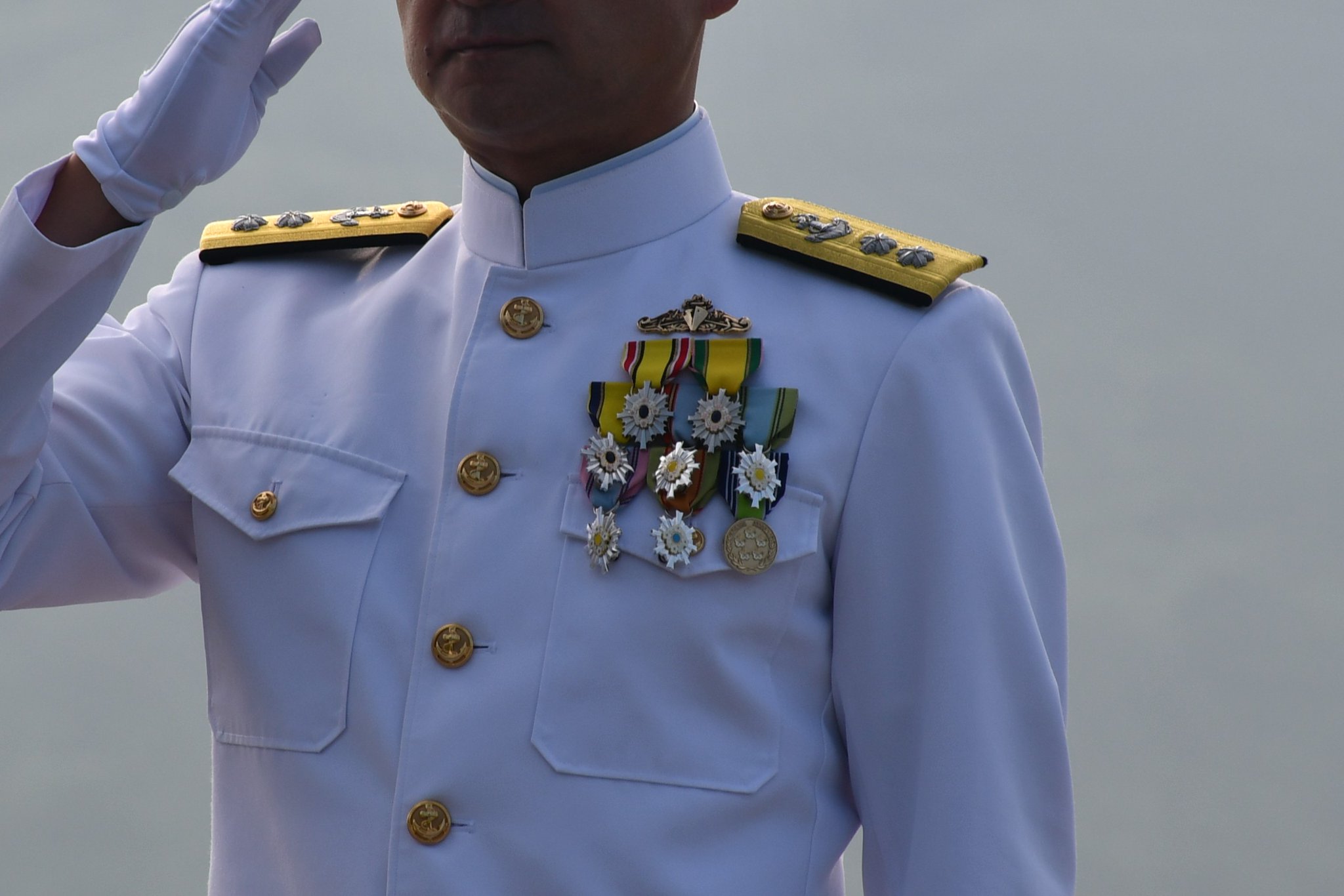 レア】航空医官徽章 航空自衛隊制服用 勲章 防衛記念章 防衛功労章 レア】航空医官徽章 航空自衛隊制服用 勲章 防衛記念章 防衛功労章