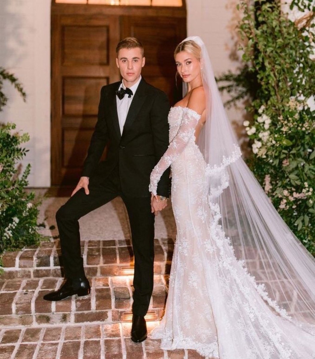 Starboyy_xd's tweet photo. Happy 2 years Of Anniversary ,
@justinbieber and @haileybieber
#justinbieber #youguysarebest #lotsoflove #foryouboth #longlivebiebers #haileybieber # https://t.co/9qF3VkmhnV