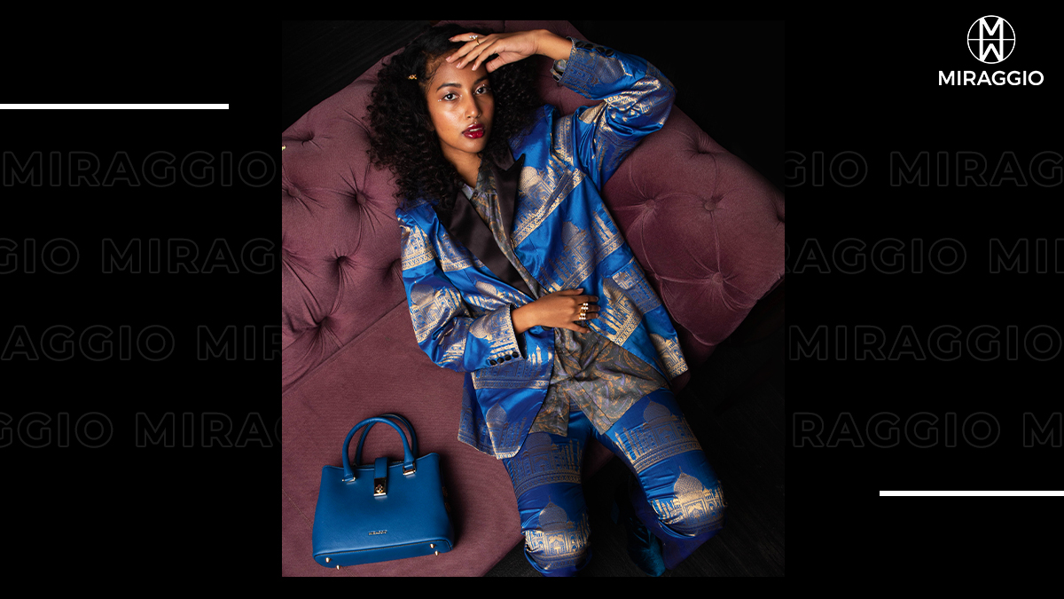 miraggiolife's tweet photo. She’s the ace in the pack who knows how to conquer.
#MeetTheMiraggioMuse

Buy the Muse’s handbag here: https://t.co/trbn7KVE4s

#Miraggio #MiraggioHandbags #MiraggioLife #MiraggioMuse  #Handbags #VeganHandbags #Vegan #LoveVegan #Tote #VeganTotes #MuseLoves #Satchel https://t.co/bnRQvpyYhV