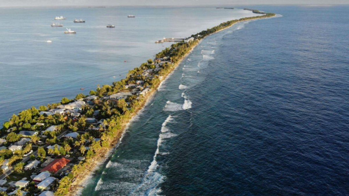 GeekLibraryOrg's tweet photo. In the meantime, in 2014, New Zealand granted immigration to a family from Tuvalu on the grounds that their homeland was threatened by climate change.

Tuvalu is doing everything it can to help save the climate. Unfortunately, they are not the ones causing #ClimateChange

7/8 https://t.co/Ta6Og7ceni