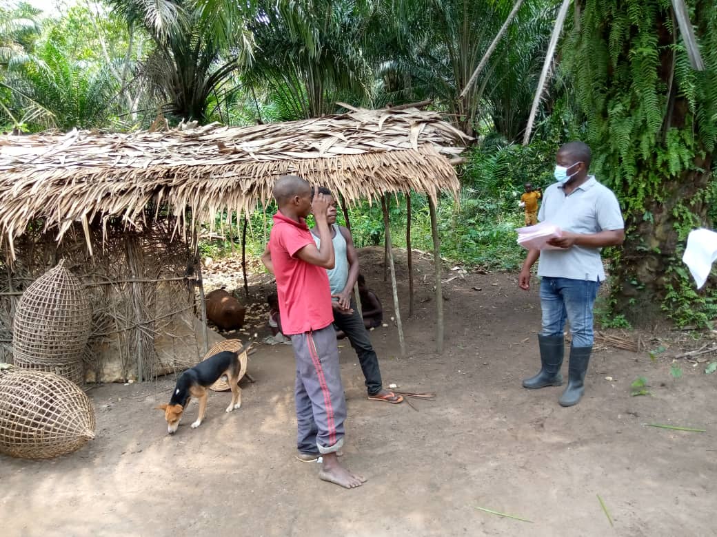 FeltpRdc's tweet photo. Les activités de terrain concernant la nouvelle  épidémie d'Ebola se poursuivent: suivi des contacts au campement Bofomo de l'AS Lotumbe ds la ZS de Lotumbe. Courage chers FELTP 🇨🇩. https://t.co/1EcS1LOSff