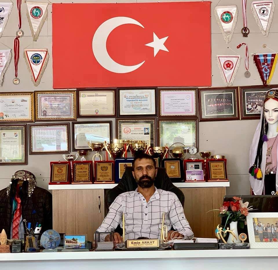 EminARKAT1's tweet photo. Günaydın Hayırlı Sabahlar Hayırlı Haftalar Dilerim 🇹🇷🤘🇹🇷🤘🇹🇷🤘🇹🇷 Halay Bir Aşktır bir Sevdadır https://t.co/HV5zXgckqG