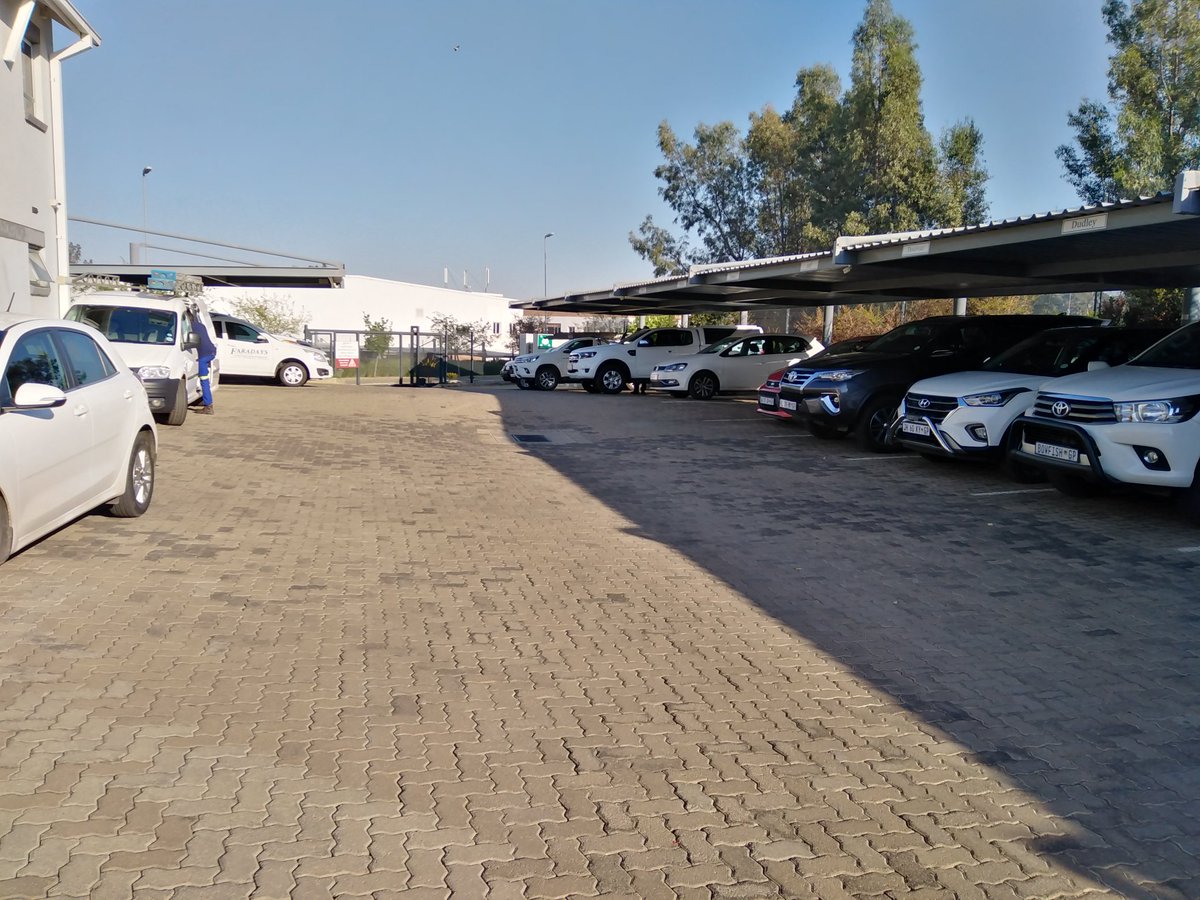 MobiWashSA's tweet photo. Starting the day bright and early cause it's fleet Monday. Let's take care of your company fleets shall we? ^SH https://t.co/Y1qcb6UVX9