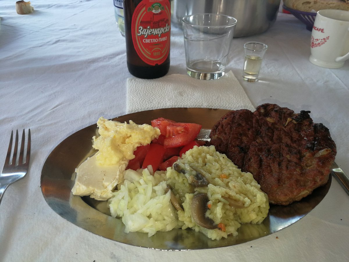 John_The_Tailor's tweet photo. Hvala, Vučiću!😜
#suficit https://t.co/G8lzUHdoyd