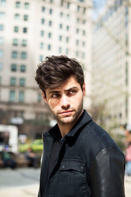 41) Matthew Daddario