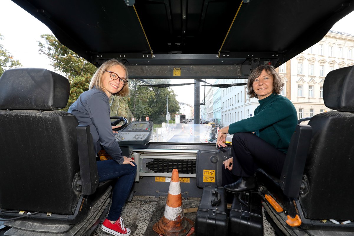 strassenwien's tweet photo. #Hebein/#Schüchner: #Goldschlagstraße wird zur dauerhaften #CoolenStraße #ma28 https://t.co/hOxz6i2npQ https://t.co/VeMacXUxBj