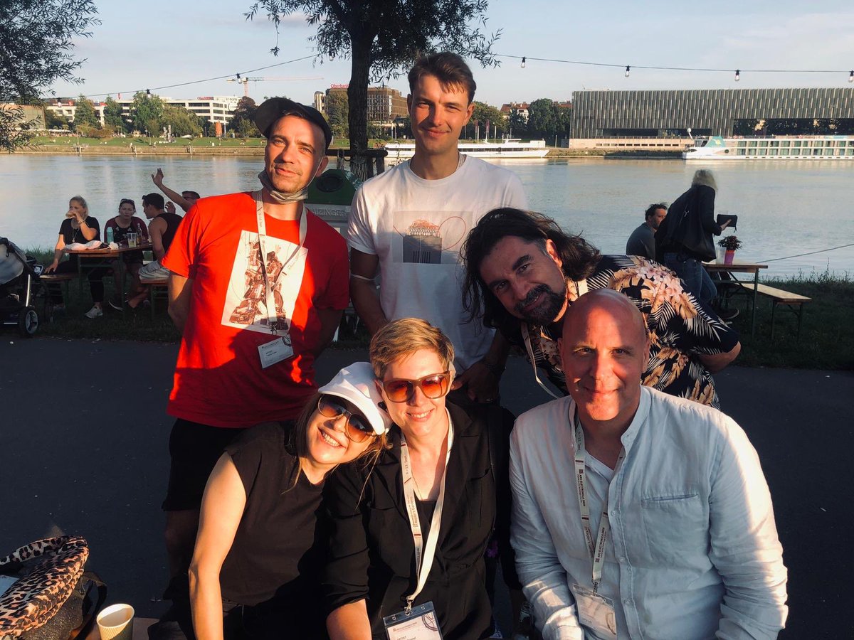 ThiesMynther's tweet photo. Thanks to @arselectronica and everybody involved in
#coronaimprovsessions and #moonmachine #fieldtrip !
Such a great time!
#performanceart #arselectronica20 #mechatronic #telematic #colocated #mechatronic https://t.co/IxEMVRMBCf