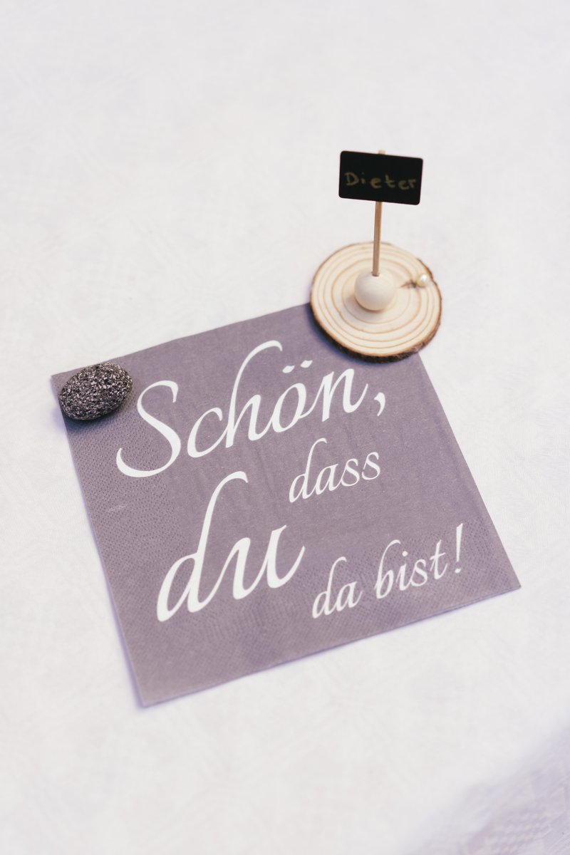 franziskustreff's tweet photo. Die Hektik des Alltags führt manchmal dazu, dass wir das Wesentliche vergessen. Dankbarkeit ist eine hilfreiche Tugend. Wir freuen uns, dass unser Team gesund ist &amp; wir unseren Gästen diese Woche wieder Frühstück, Sozialberatung und Gespräche bieten können. Wofür bist du dankbar? https://t.co/s2HMA4vMSC