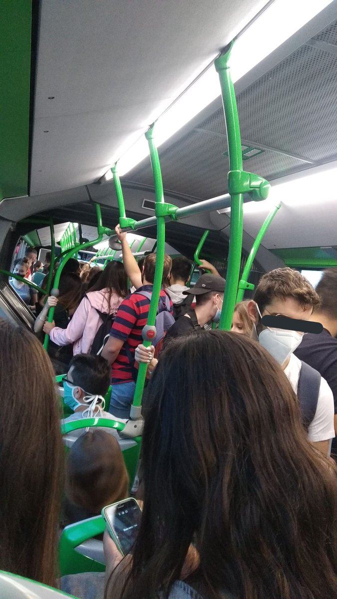 annxlrr's tweet photo. Distanciamiento en Cáceres: https://t.co/mwCYMKlzs0