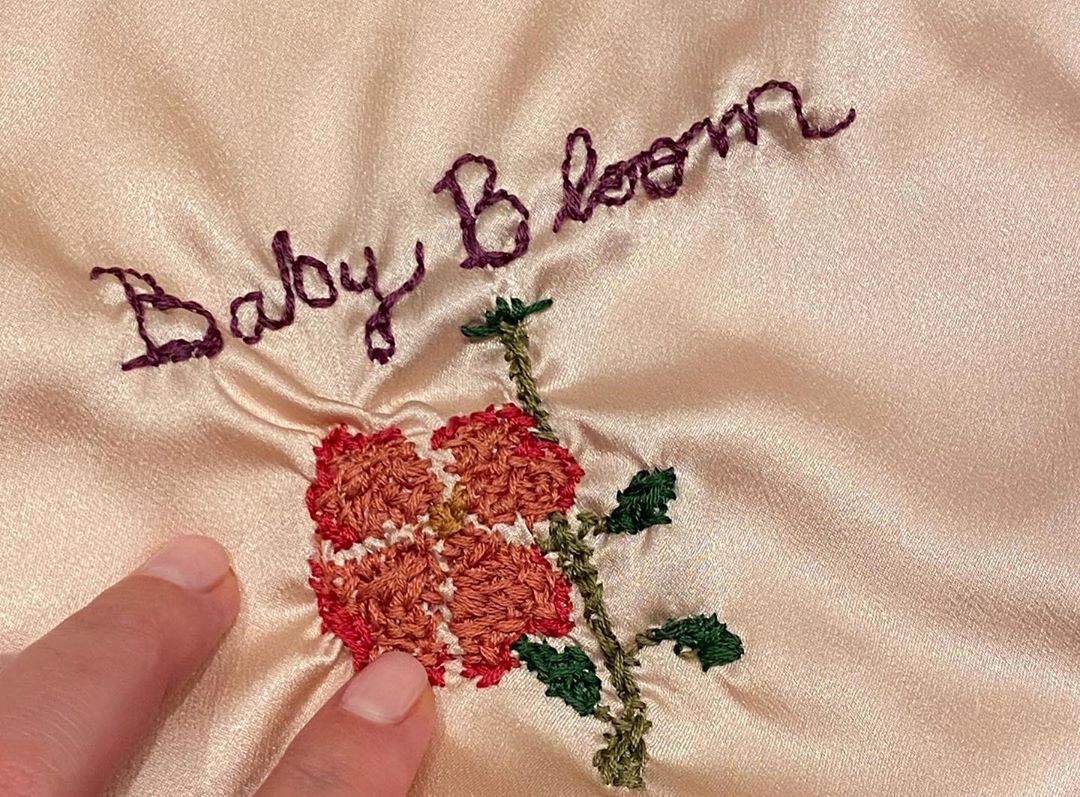 PerryPatty_'s tweet photo. Taylor Swift sent a gift for baby Daisy Dove Bloom 🌼🕊 https://t.co/257tIdU6Eo