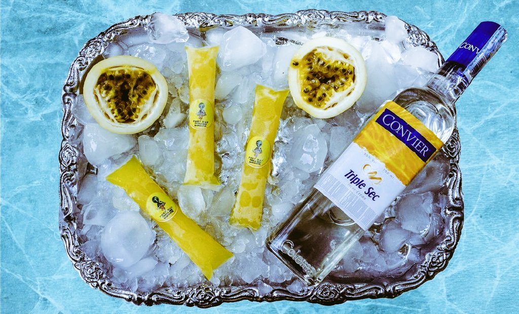 jairis13's tweet photo. @bolisheavy_vup Una mezcla de frutas con licor 🤯💥...  Una experiencia q querrás repetir🔥
Sabores: 
wiskey- mandarina 
Voodka- limón 
Ron blanco- Mora
Tequila- limón 
Triple sec- maracuya
Aguardiente- naranja
PREGUNTA POR LOS COMBOS🥃🔥
#3043497021 ☎💥 https://t.co/NXMahD8ABQ