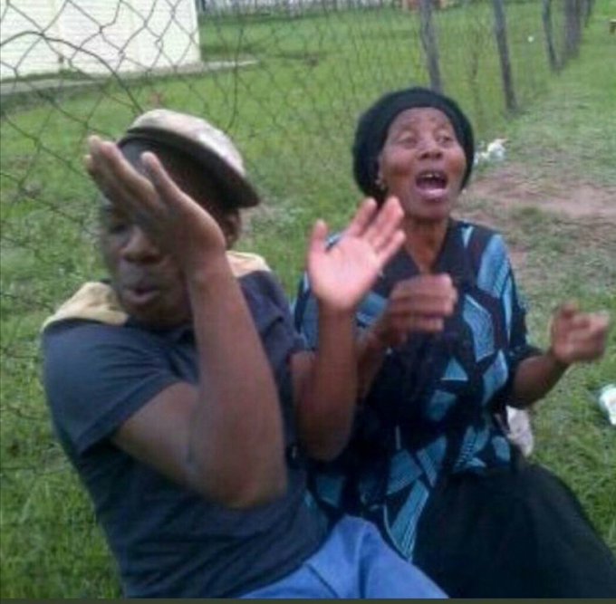 👩 : nguwe lo ojola nomuntu wam???
🐸 : first of oil...
👩 : yho hai hai yeka mthathe😂