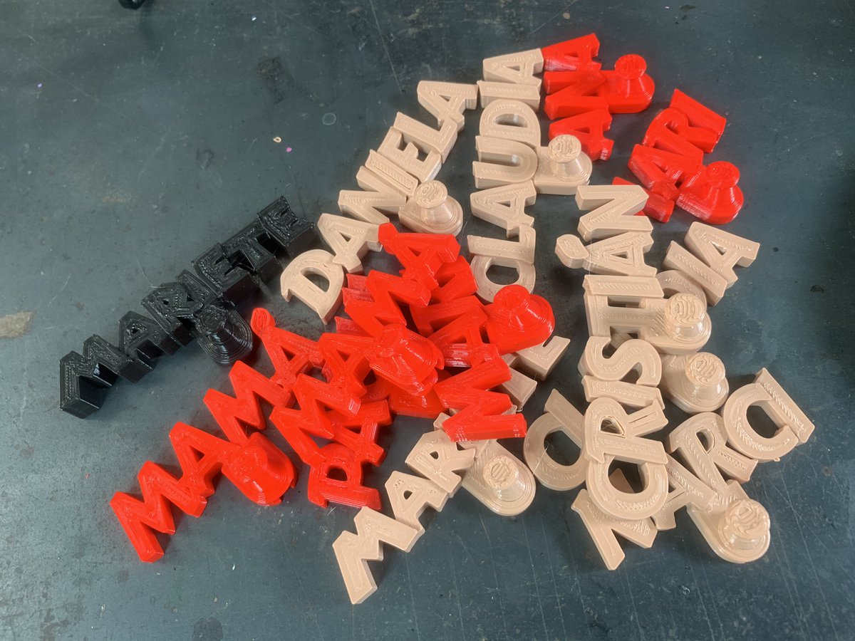3decoplanter's tweet photo. Seguimos haciendo “mascarilleros” personalizados, con imanes, con ventosas, con nombres, con logotipos...
https://t.co/y8zWr300nV
#facemask #COVID19 #orden https://t.co/6VAy3Xn8ZO