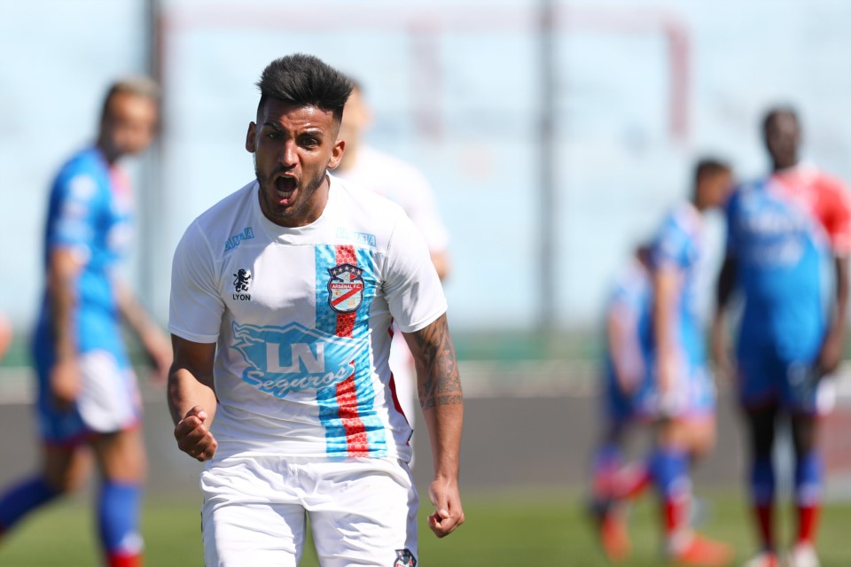 fabianhmendez's tweet photo. Efemérides
Hoy 14/9/20 se cumple 1 año que #Arsenal ganaba en Sarandí a Unión 4-1, goles: Fabio Pereyra, Nicolás Gimenez, Juan Kaprof, Joel Soñora (A), Walter Bou (U). Fecha 6 Superliga 2019/2020.
Nota: rincondefutbol https://t.co/anT73QyBLJ
Video: Youtube https://t.co/TI3o8aVRls https://t.co/TIDhEj5j1j