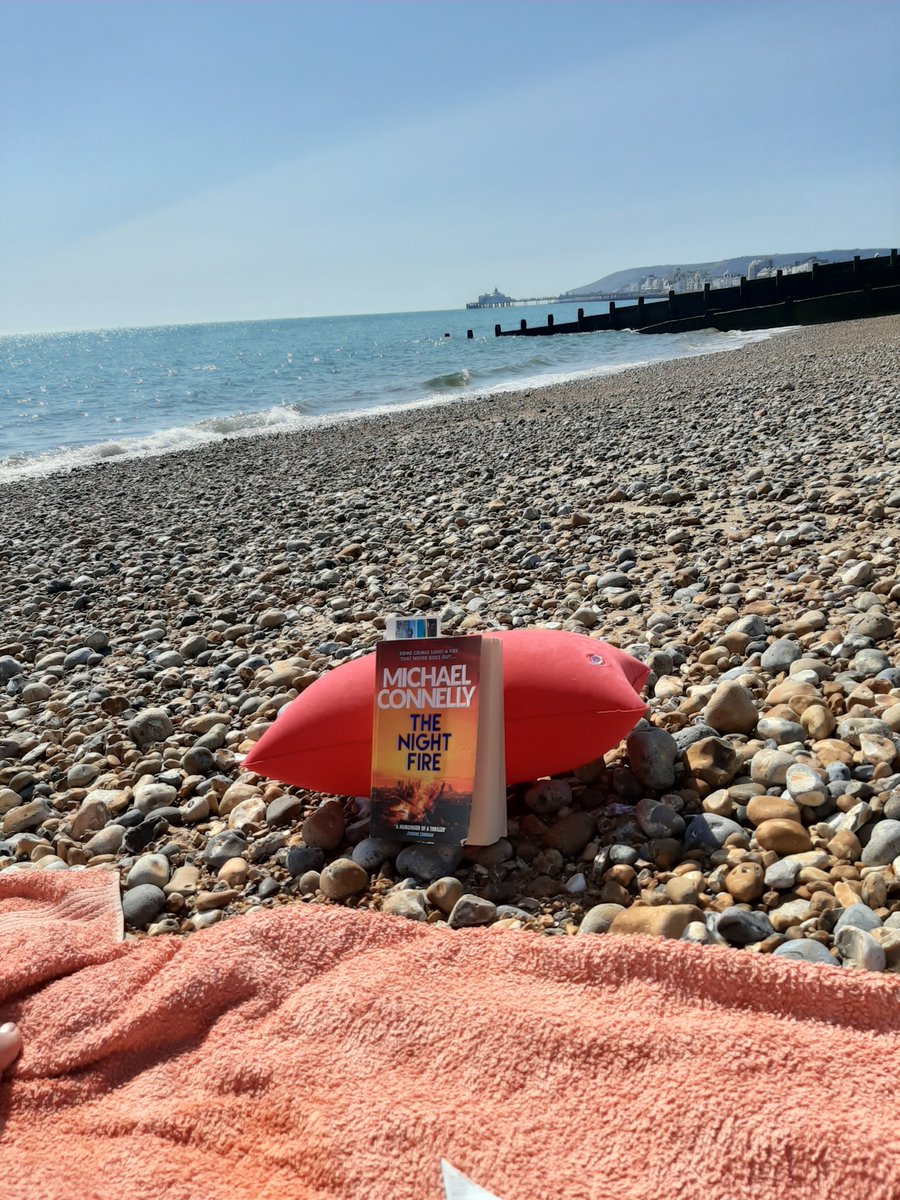 CarolineLouisa6's tweet photo. The perfect day at the beach 😀
#UKHeatwave
#Bosch
#TheNightFire
#SaveBosch https://t.co/9sqFjoDugj