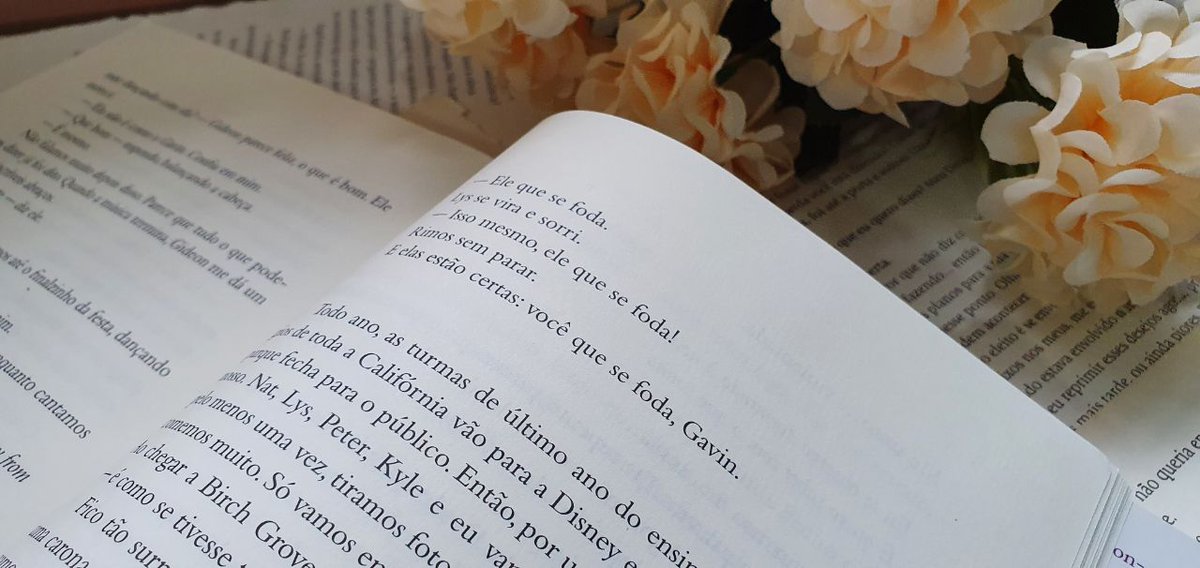 blog_ECeM's tweet photo. Oi vocês, 

Romance Tóxico se tornou um dos melhores livros que eu li esse ano. 

Confira a resenha: https://t.co/PCzhciwUHw

#HeatherDemetrios #RomanceTóxico #BadRomance #Resenha #EditoraSeguinte

( @HDemetrios | @editoraseguinte) https://t.co/ic1ZXth1Wn