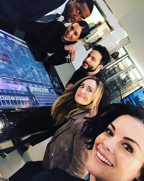 Familyblindspot's tweet photo. Segundou com S de saudade... ❤

#Blindspot https://t.co/VaI9cyFAO1