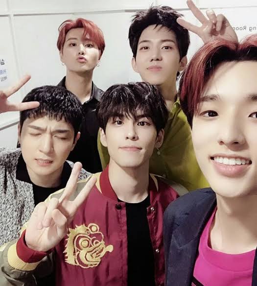mrs_wangpark's tweet photo. @dnll_nim @day6official https://t.co/MPdZbm9vnj