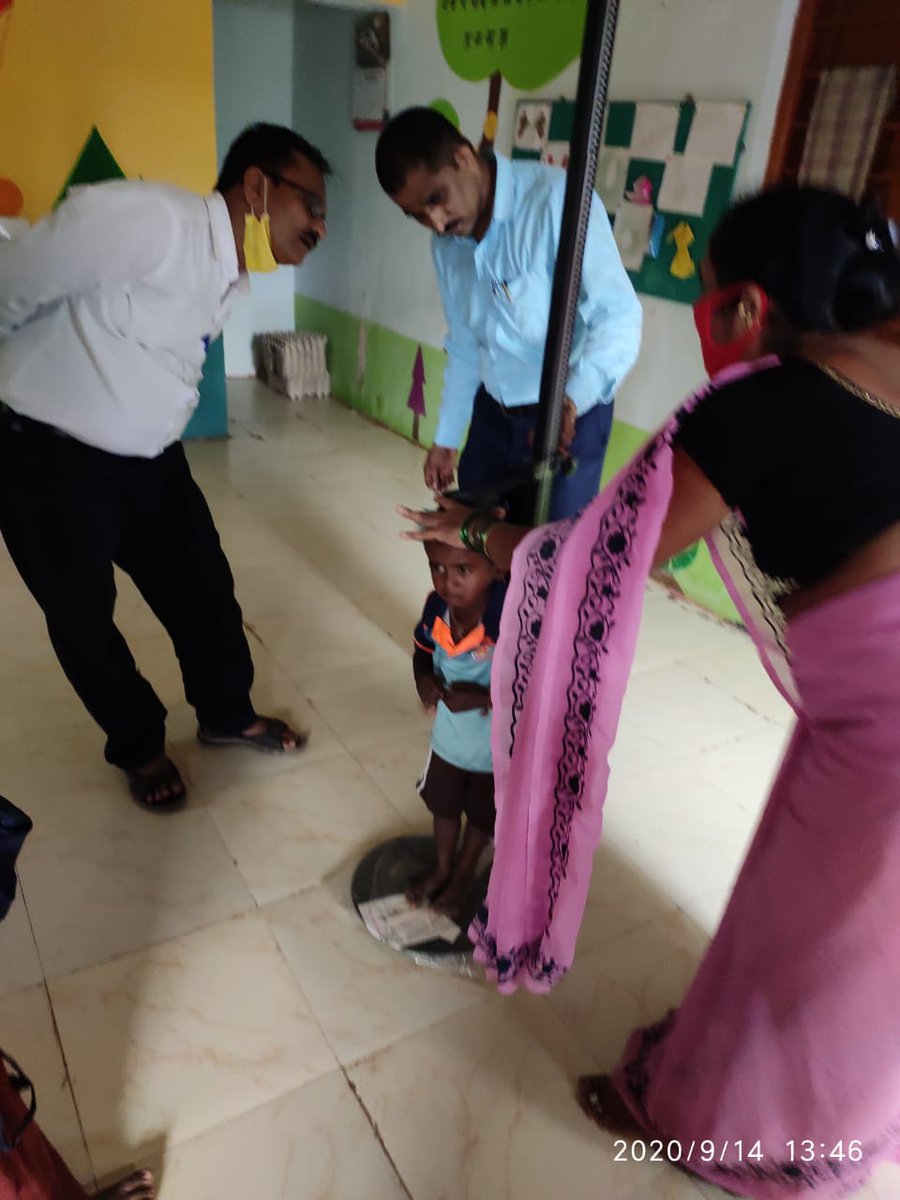 Tiksha_S's tweet photo. #POSHANMaah2020 
Field visits by WCD District Program Officer to review Nutri Garden work and monitor the growth of children.
@MinistryWCD @Maha_Poshan @SPreraks @tini_tatatrusts https://t.co/06qZuirKzA