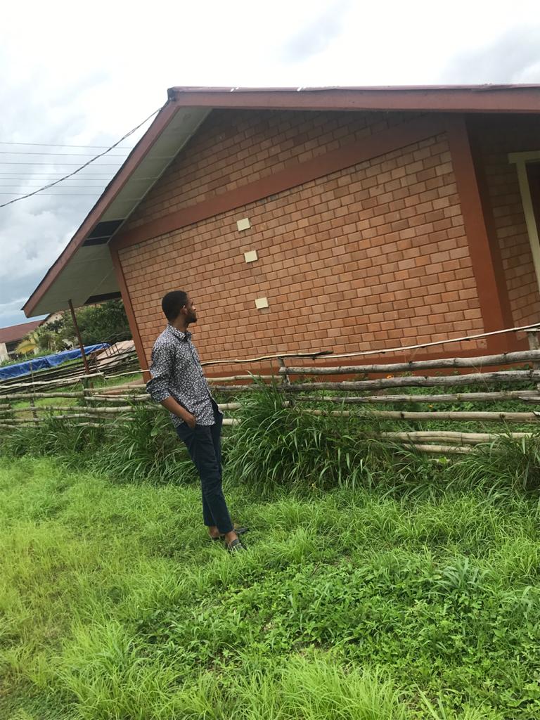 AbramHarding5's tweet photo. Compressed Earth bricks for sale...Le 5,000 each ...did you know that stabilized earth bricks can resist firearm bullets? #Earthbricks #builder #constructionworker #CivilEngineering #lifeofanarchitect #salonetwitter https://t.co/eFc03RvgFT