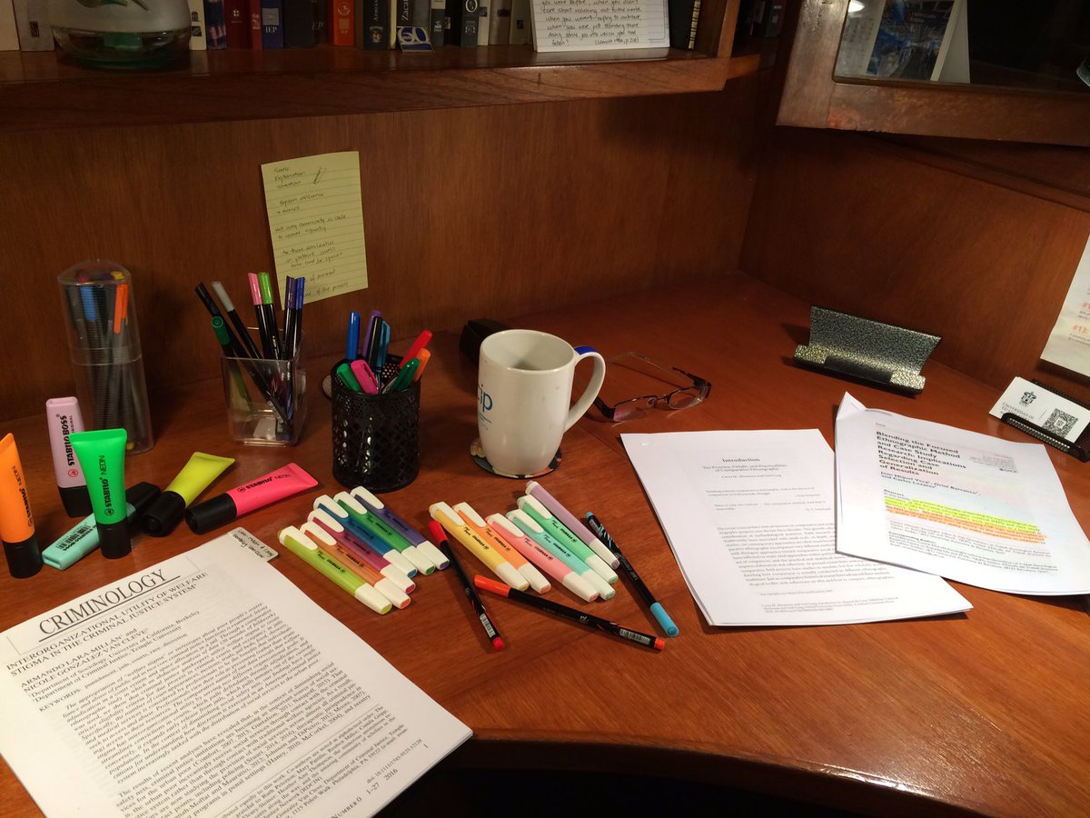 raulpacheco's tweet photo. Reading. Highlighting. Annotating.
Because #ReadingIsWriting https://t.co/GgfoxGf5Ys