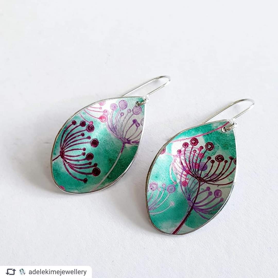 <a href="/adelekime/">Adele Kime Jewellery</a>

Pleased with how these beauties came out today. Leaf oval drop earrings with Cow Parsley print in greens and pinks.
#highpeakartists #uniquejewellery #galleryinthegardens #doartslockdown #newmillsfestivalarts #highpeakjeweller #handcrafted #handmadejewellery