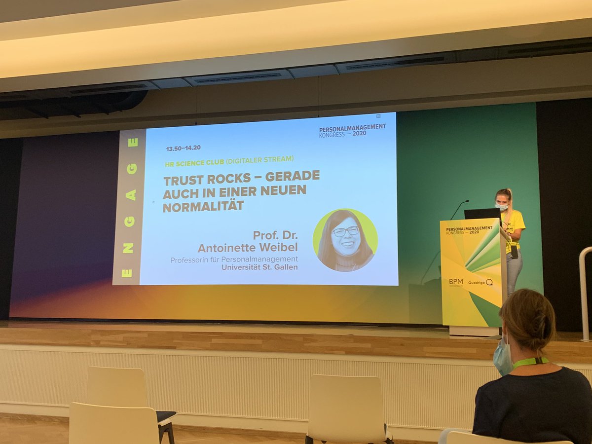 workhacks_de's tweet photo. Ein Live-Event. Juchuuu. Freue mich mit Abstand auf m dem diesjährigen #pmk2020 zu sein. Jetzt geht’s los mit Trust. https://t.co/g3nxhC52RT
